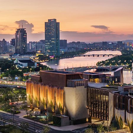 Shangri-La Ningbo - The Three Rivers Intersection Hotel Kültér fotó