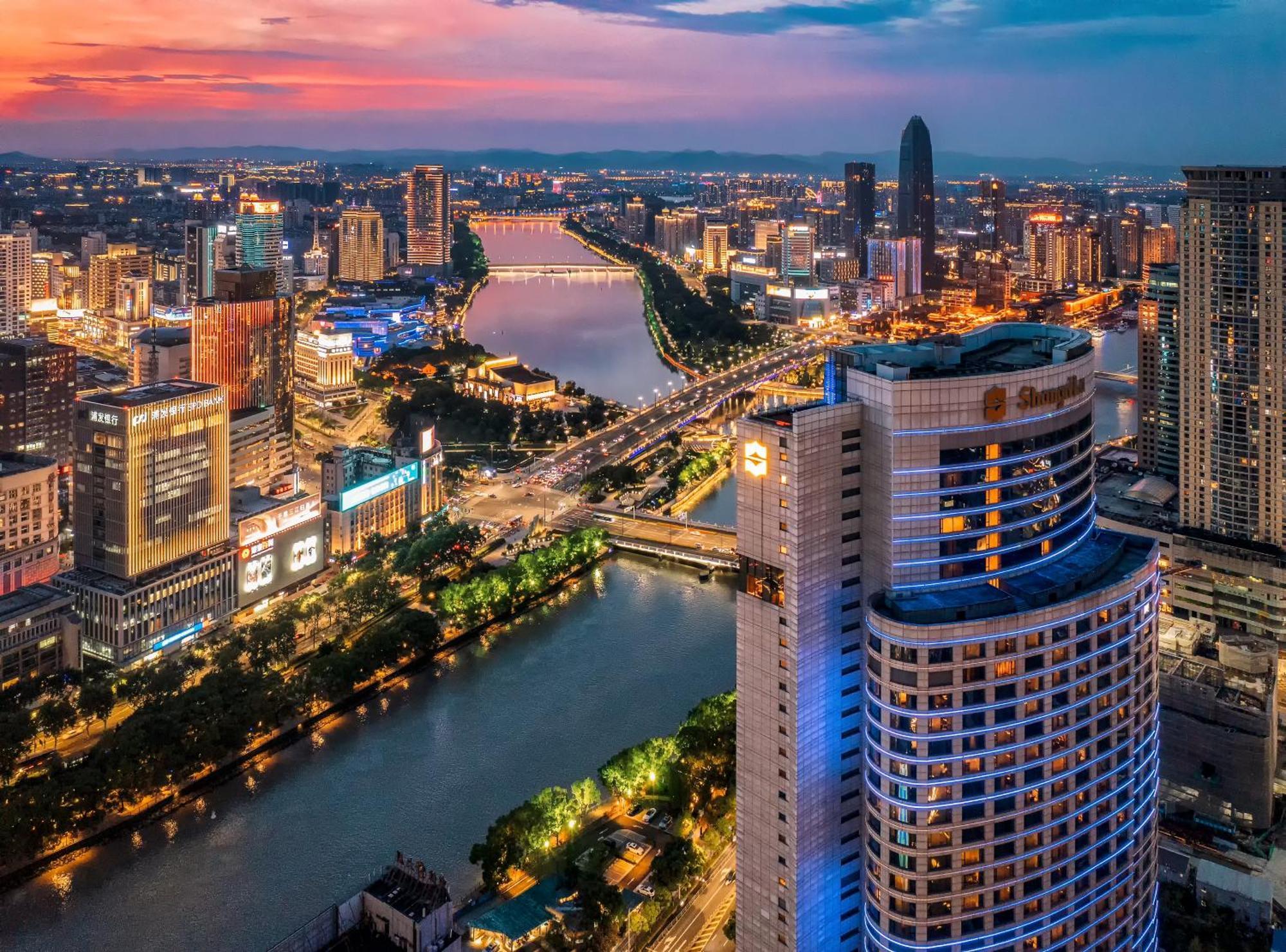 Shangri-La Ningbo - The Three Rivers Intersection Hotel Kültér fotó